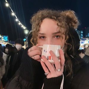 Meet your Posher, Hannah